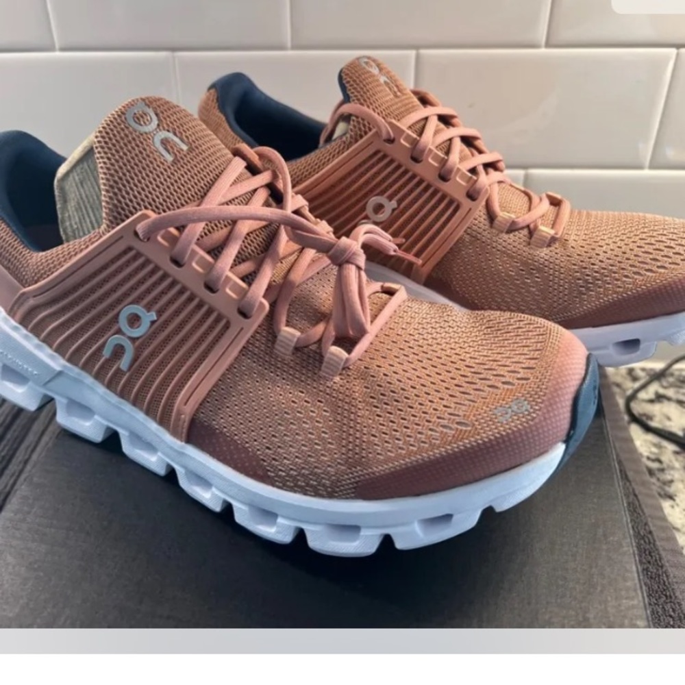 On Cloudswift 9.5 Blush Shoes NWT